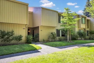Browse active condo listings in CAMPUS COMMONS