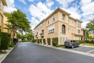 Photo #1: 226069028 Listing