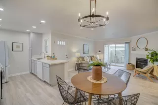 Photo #4: 226069119 Listing