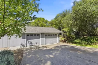 Photo #1: 226069822 Listing