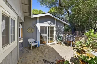 Photo #4: 226069822 Listing