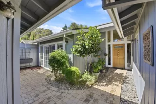 Photo #6: 226069822 Listing