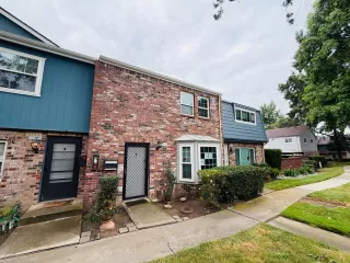 Photo #2: 226069853 Listing