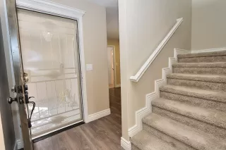 Photo #4: 226069983 Listing