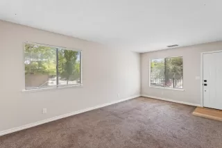 Photo #5: 226069993 Listing 