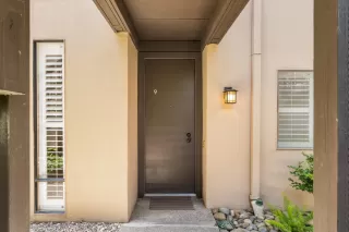 Photo #2: 226070494 Listing 