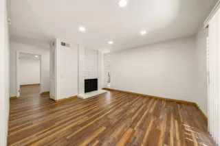 Photo #3: 226070494 Listing 