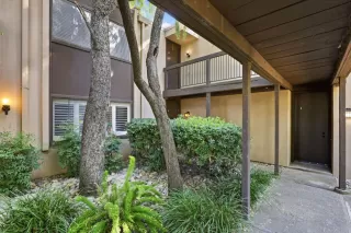 Photo #1: 226070803 Listing