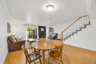 Photo #6: 226070822 Listing