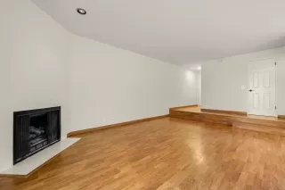 Photo #4: 226070830 Listing