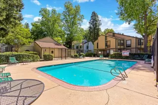 Photo #3: 226071094 Listing 