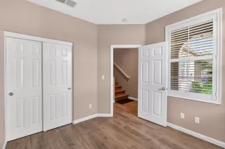 Photo #5: 226071498 Listing