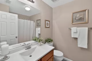 Photo #6: 226071498 Listing