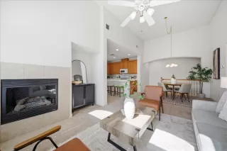 Photo #3: 226071651 Listing