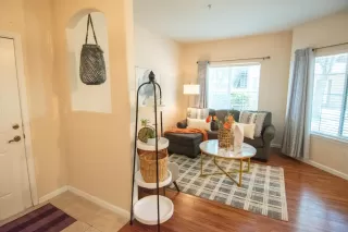 Photo #5: 226072175 Listing
