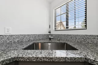 Photo #4: 226072271 Listing
