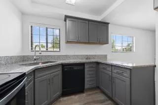 Photo #5: 226072271 Listing