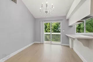 Photo #2: 226072413 Listing