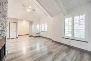 Photo #4: 226072681 Listing