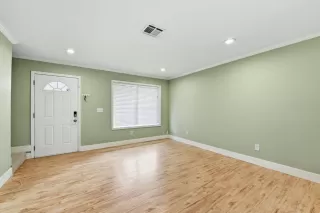 Photo #2: 226072750 Listing