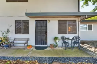Photo #2: 226072832 Listing