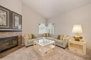 Photo #2: 226073041 Listing