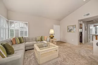 Photo #3: 226073041 Listing