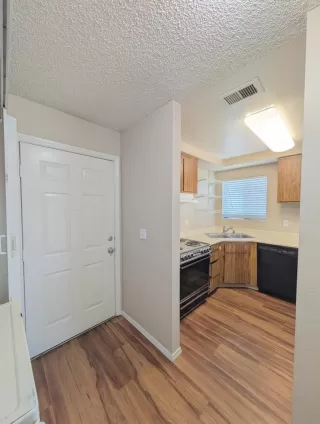 Photo #3: 226073178 Listing 