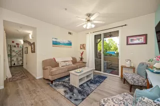 Photo #5: 226073305 Listing