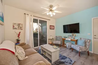 Photo #6: 226073305 Listing