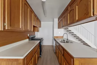 Photo #3: 226073422 Listing