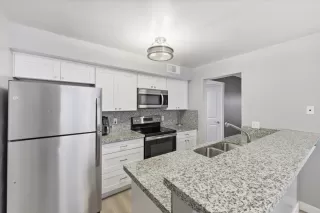 Photo #6: 226073717 Listing