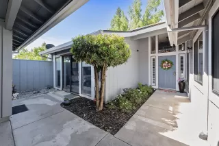 Photo #2: 226074130 Listing 