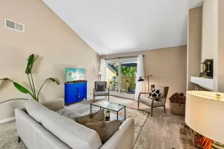 Photo #4: 226074241 Listing 