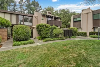 Photo #3: 226074278 Listing