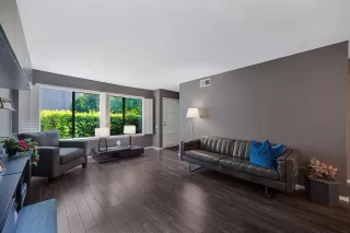 Photo #4: 226074756 Listing