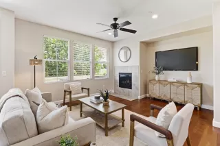 Photo #2: 226074813 Listing