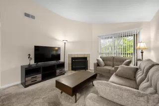 Photo #3: 226074936 Listing 