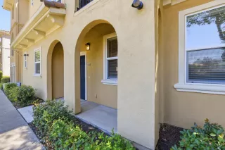 Photo #2: 226075055 Listing 