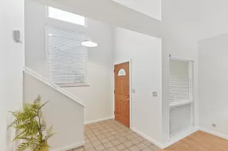 Photo #3: 226075343 Listing