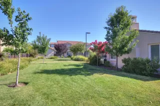 Photo #5: 226075461 Listing