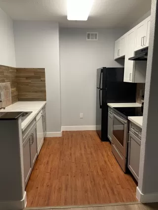Photo #1: 226076182 Listing