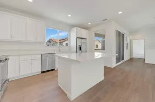 Photo #3: 226076267 Listing 