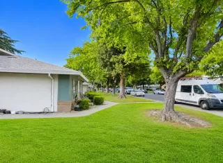 Photo #1: 226076275 Listing