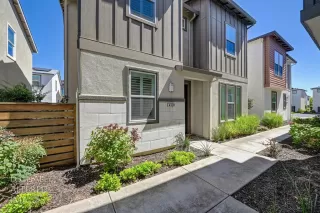 Photo #3: 226076298 Listing 
