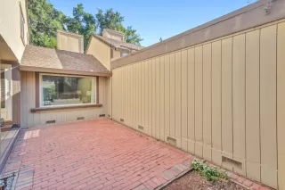 Photo #3: 226076559 Listing 