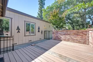 Photo #4: 226076953 Listing 