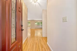 Photo #6: 226076953 Listing 