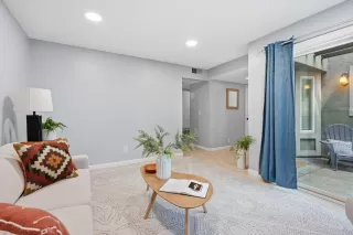Photo #4: 226077048 Listing