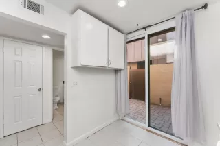 Photo #6: 226077125 Listing